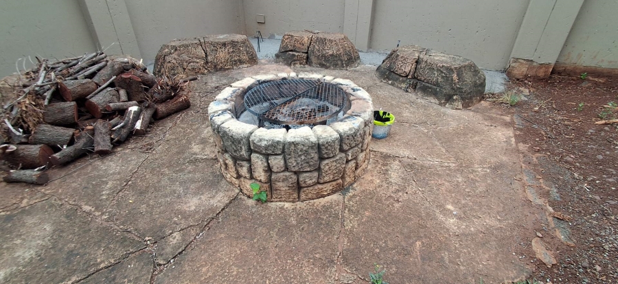 4 Bedroom Property for Sale in Leloko North West